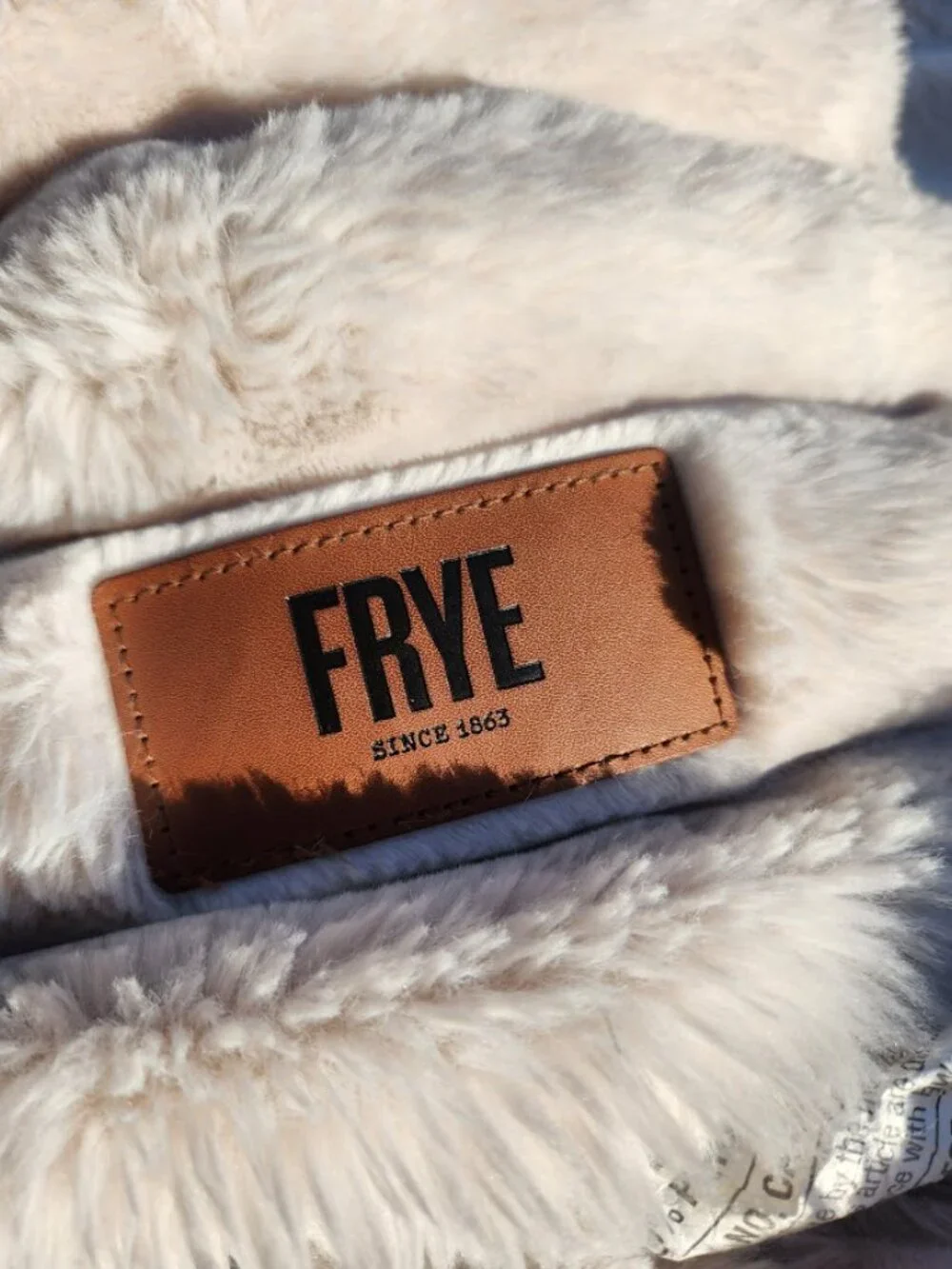 Frye Faux Fur King Size Comforter Blanket Bedding Bed Cover Beige Ivory Color Re